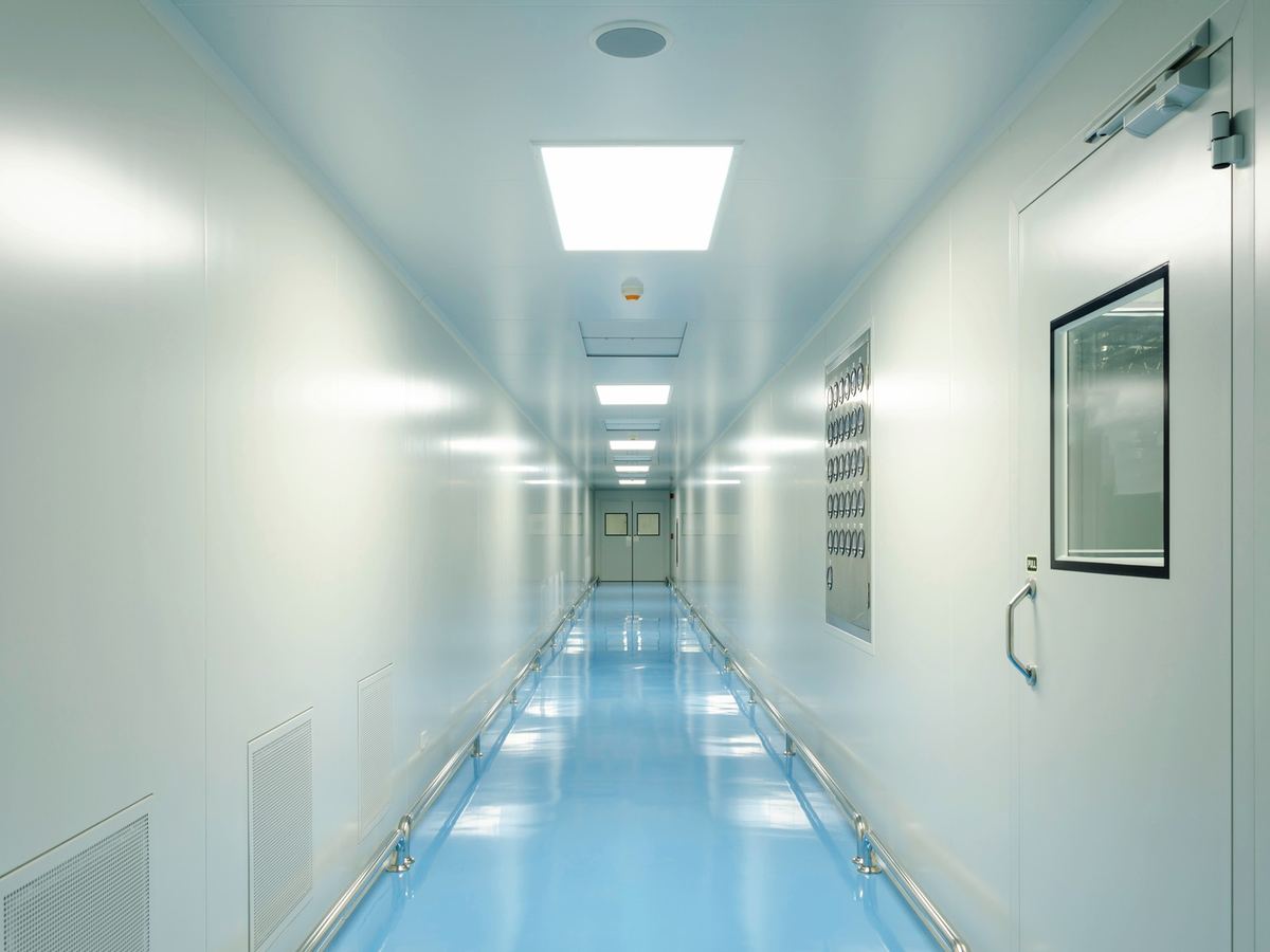Cleanroom corridor