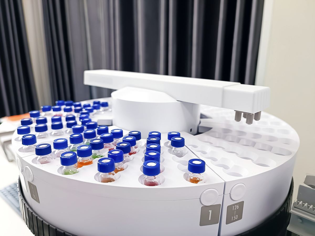 HPLC autosampler